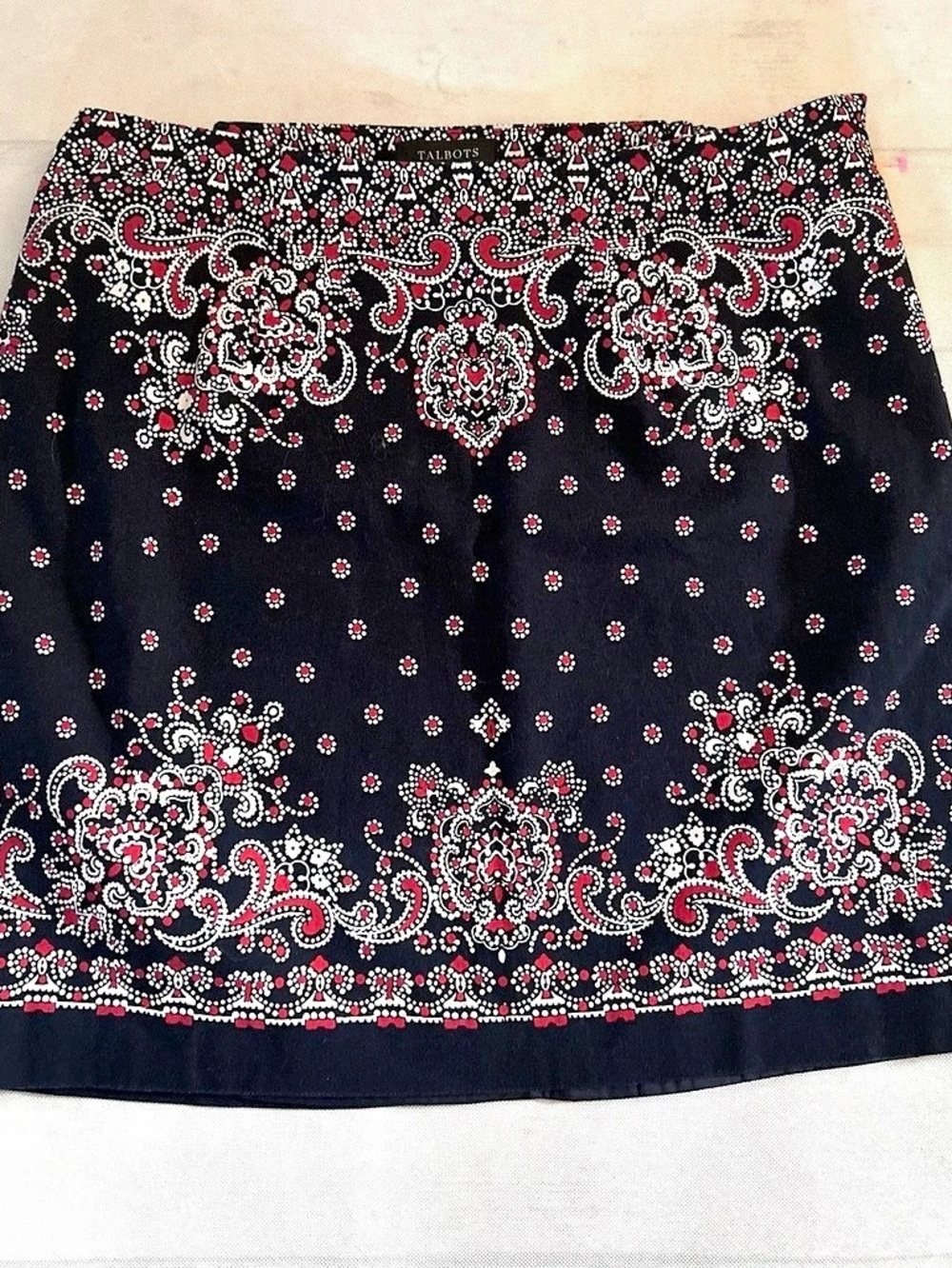 Talbots Paisley Mini Skirt in Black & Red Size 14W